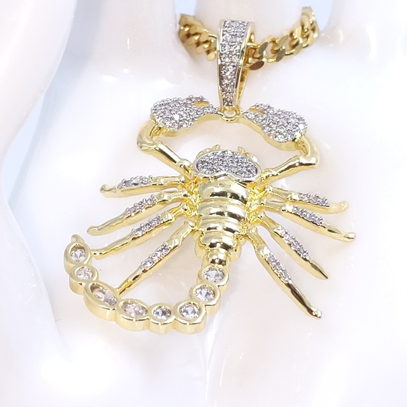 Icy Scorpion Pending + 20" Cuban Chain - Picture 3 of 8